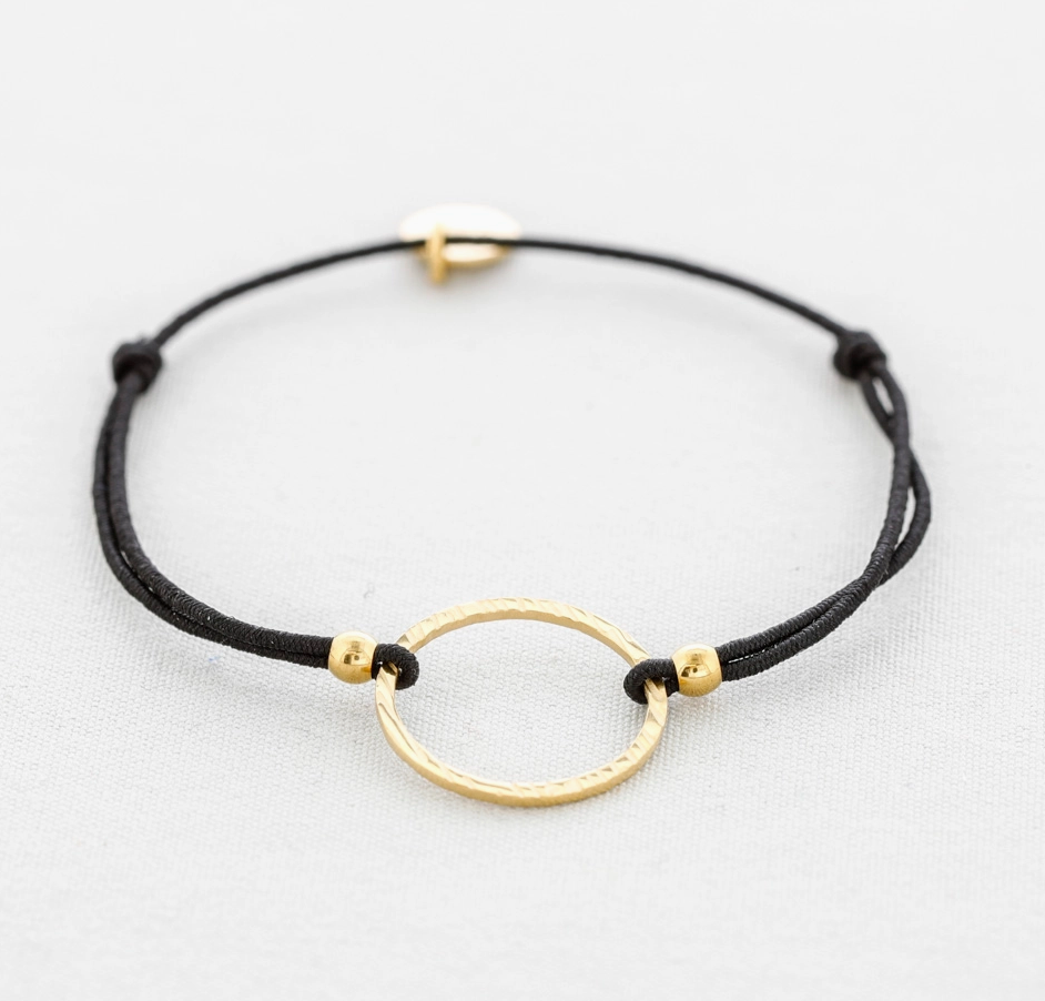 ARMBAND