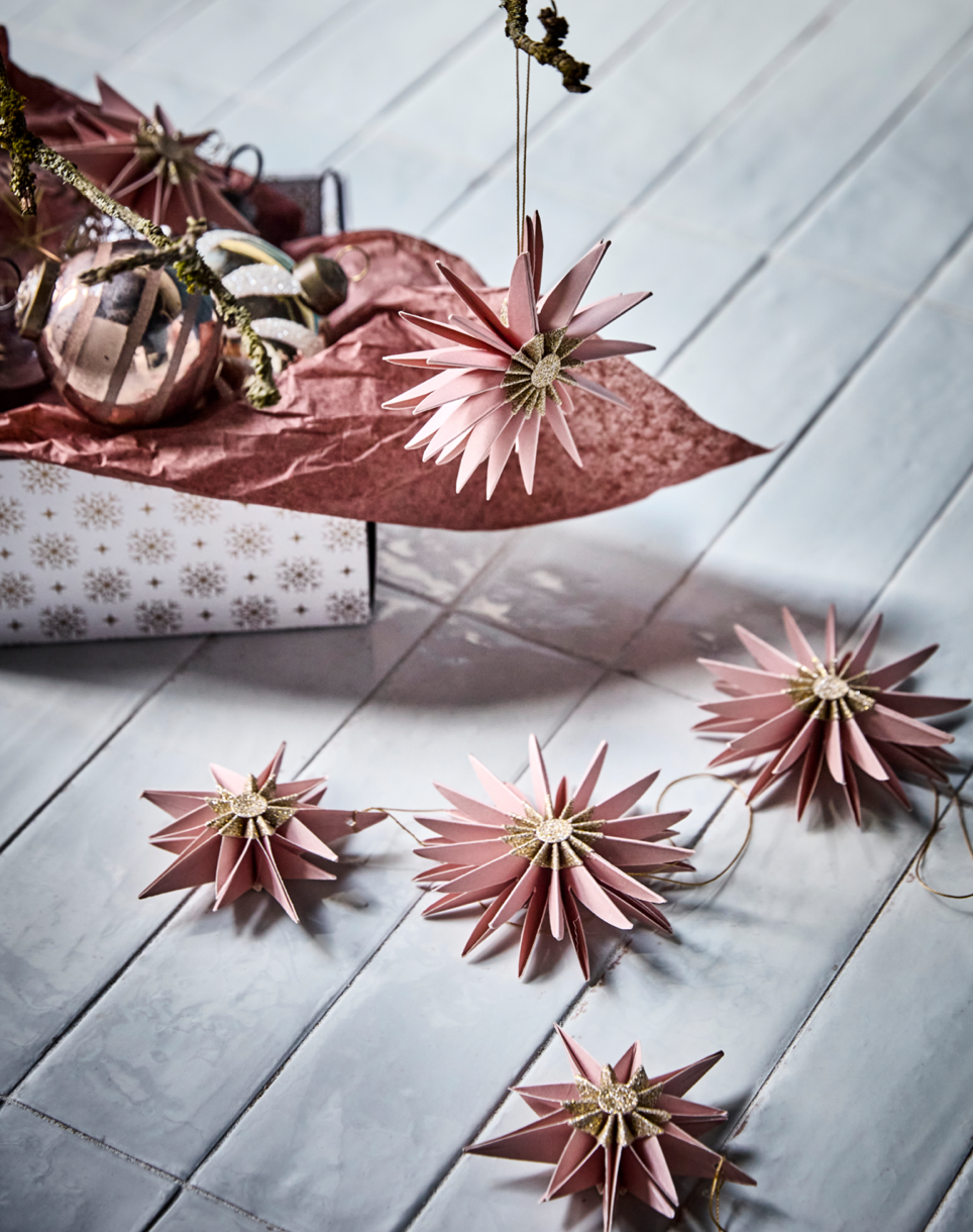 ANHÄNGER AUS PAPIER - ROSA