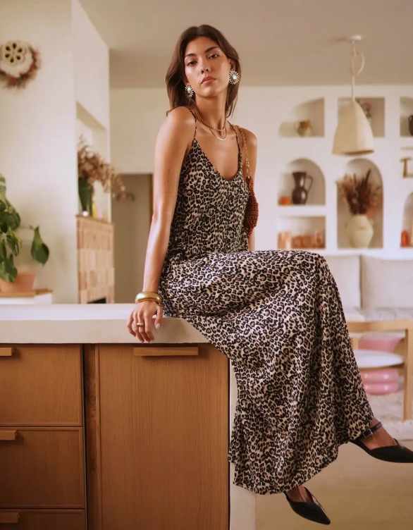 KLEID - LEO