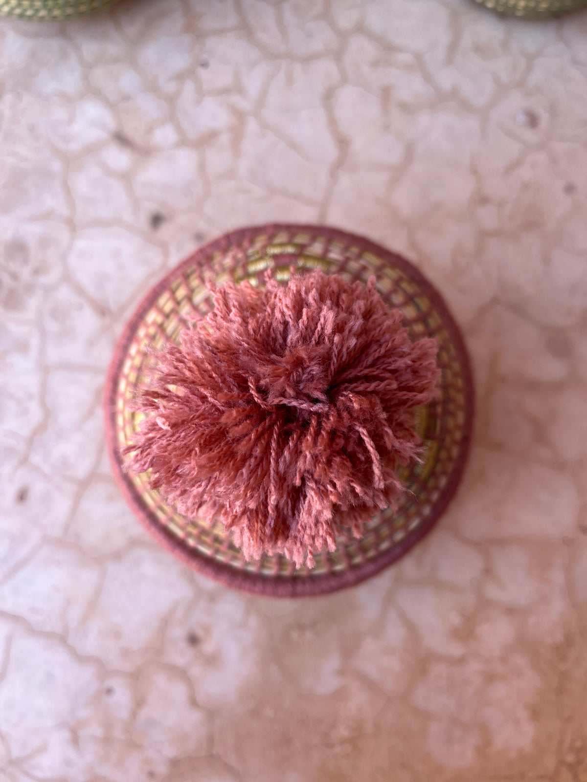 KORB MIT DECKEL - ROSA