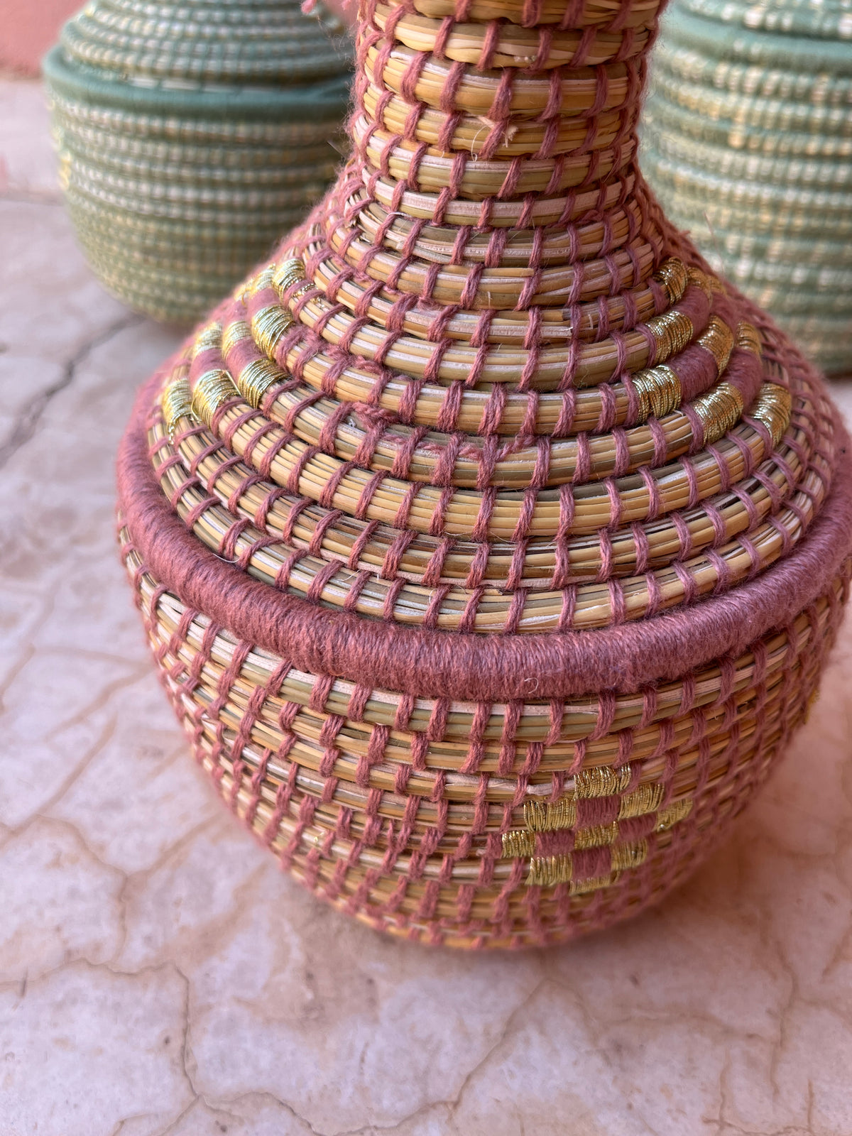 KORB MIT DECKEL - ROSA