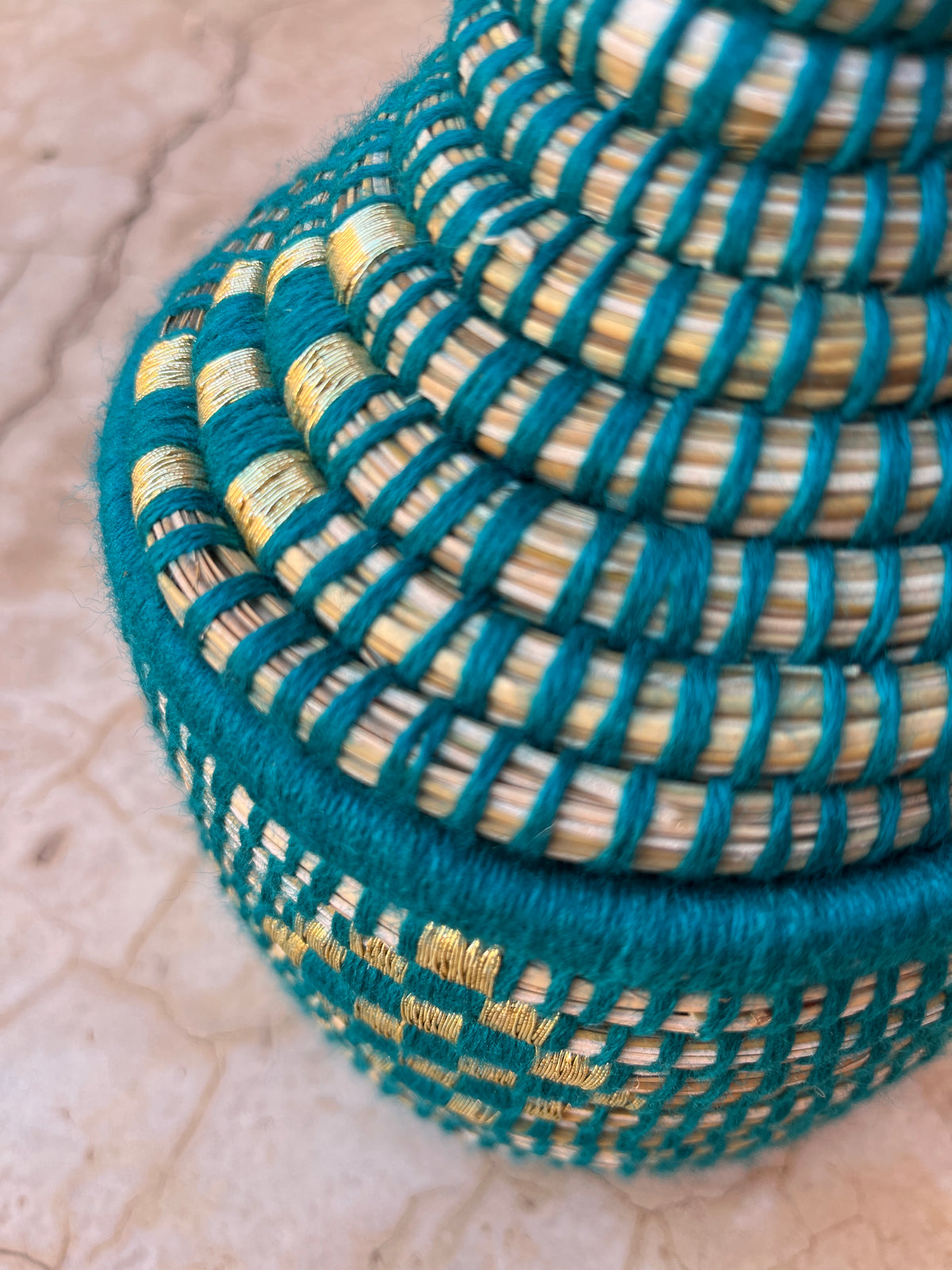 KORB MIT DECKEL - TÜRKIS