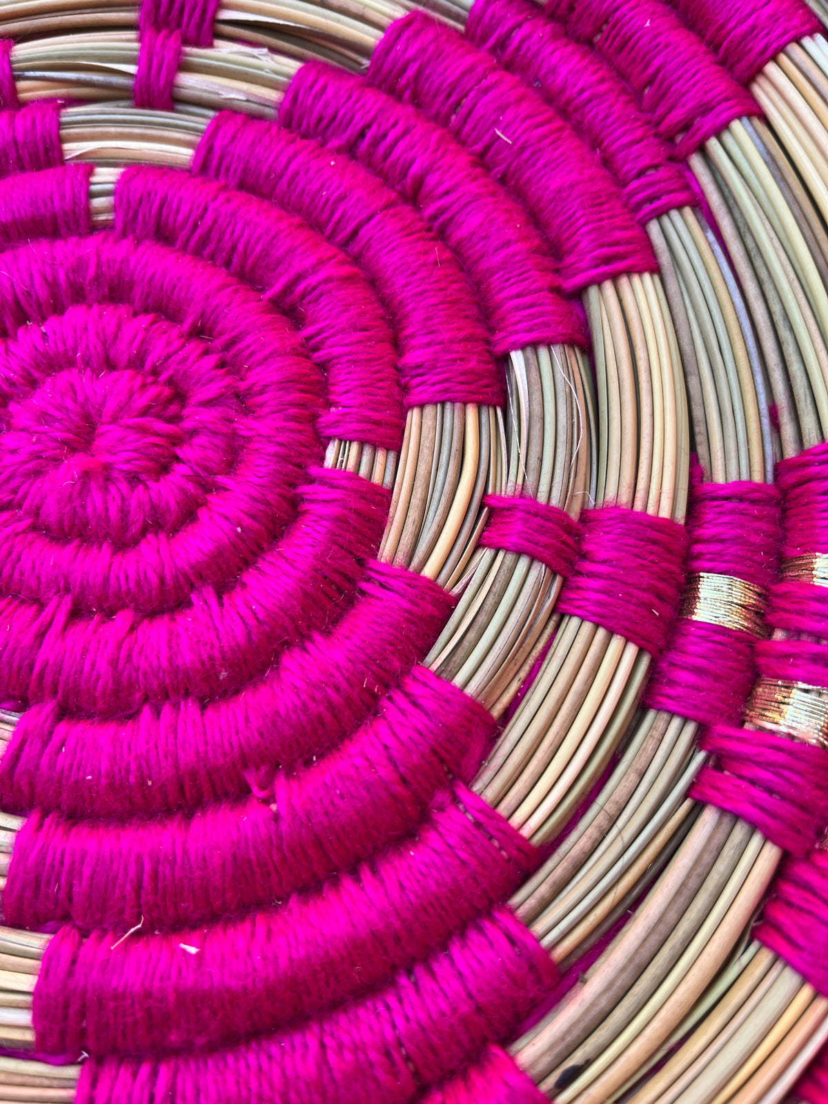 KORBTELLER - FUCHSIA