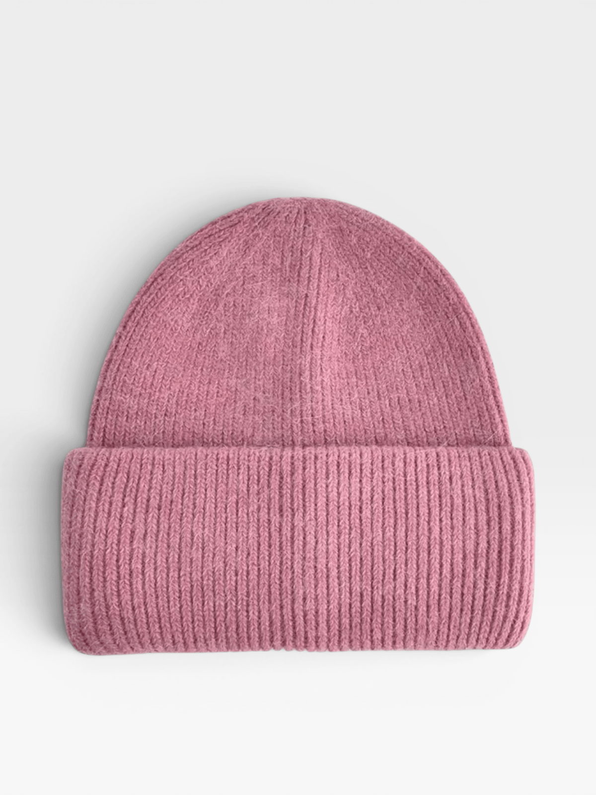 LEY! Wollmütze „Saha“ in Rosa, unisex mit umgeschlagenem Rand, flach auf weißem Hintergrund präsentiert.