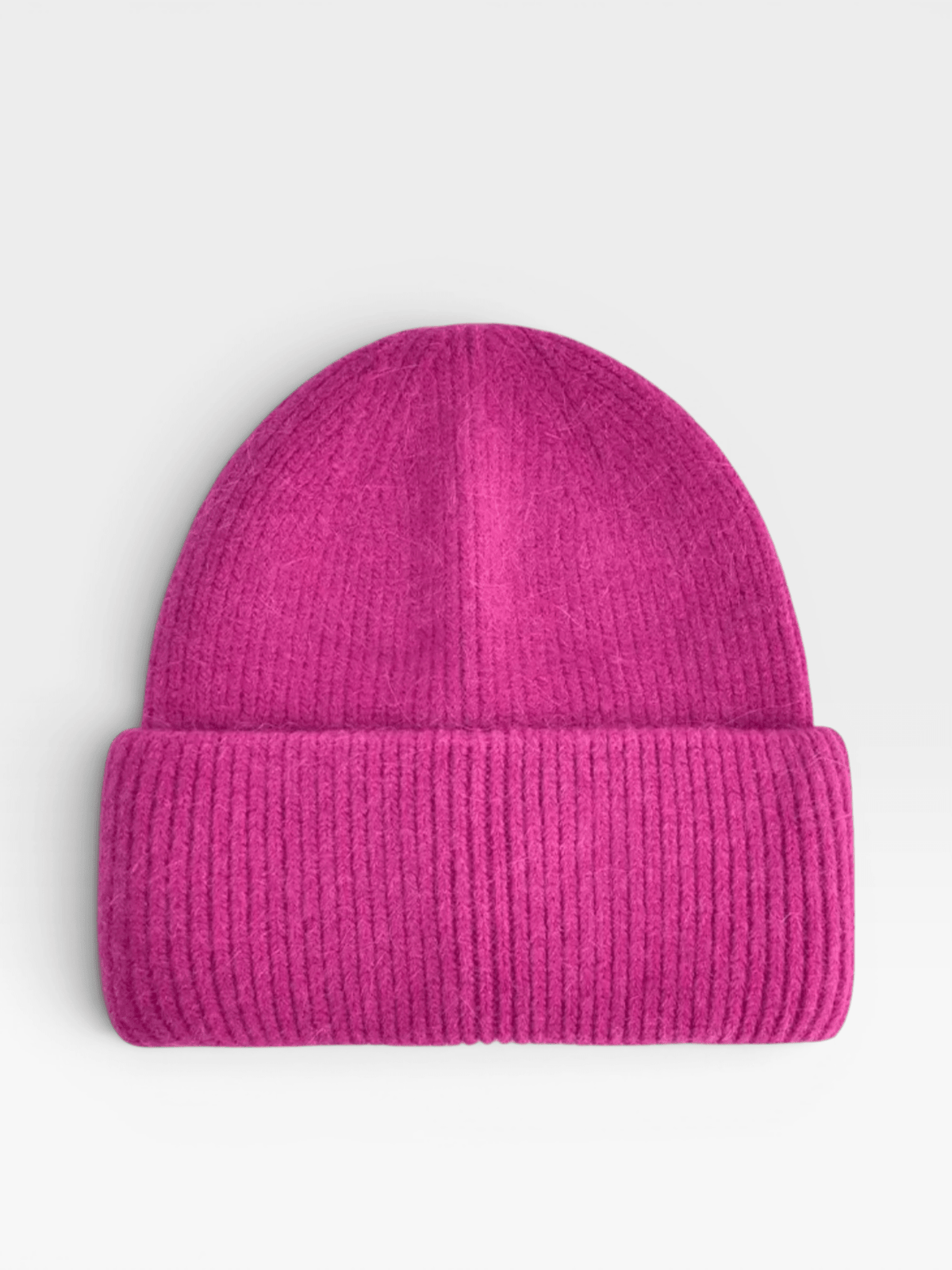 LEY! Wollmütze „Saha“ in Pink mit breiter Krempe, abgebildet vor einem schlichten weißen Hintergrund.