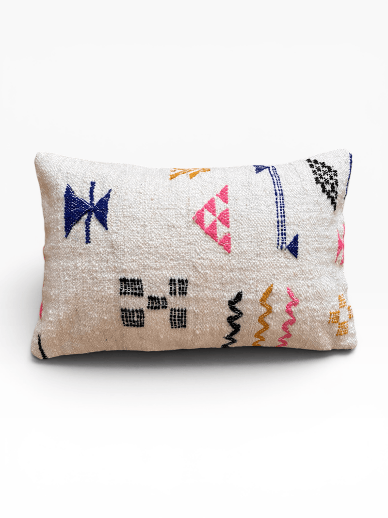 LEY! Kissen – Colorful Line, 40 x 60 cm, handgefertigt aus Schurwolle mit buntem geometrischem Muster.