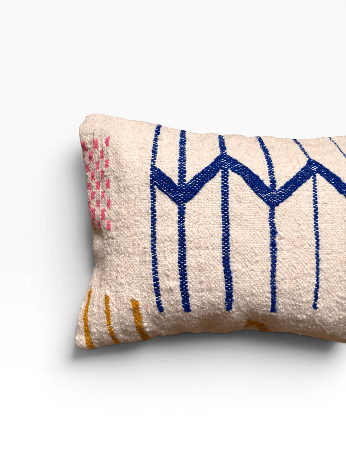LEY! Kissen – Colorful Line 40x60: Rechteckiges Kissen im Marrakesch-Stil mit Zickzackmuster und Punkten, handgefertigt von LEY!.