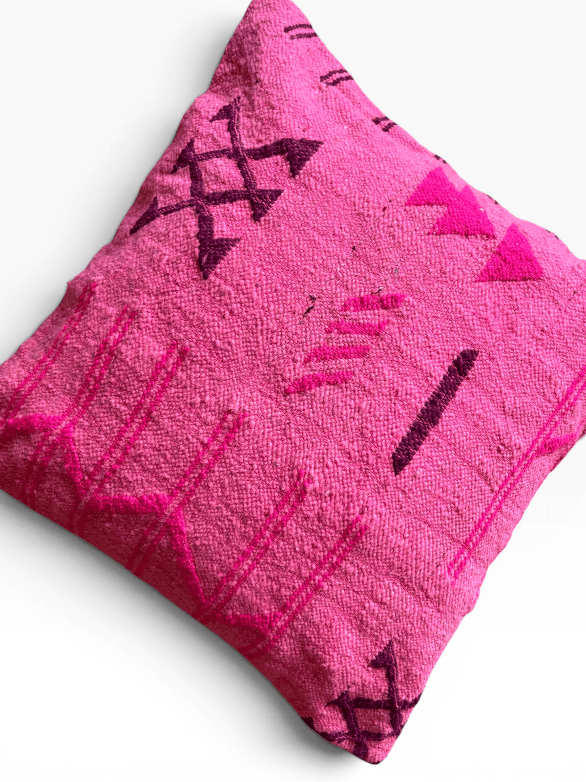 LEY! Kissen – Colorful Line Pink Edition, 60 x 60 cm, handgefertigt mit lebhaften rosa und violetten Mustern.