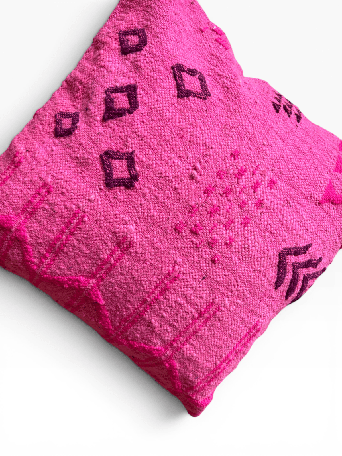 LEY! Kissen – Colorful Line Pink Edition, 50 x 50 cm, mit dunkelvioletten geometrischen Mustern auf weißem Hintergrund.