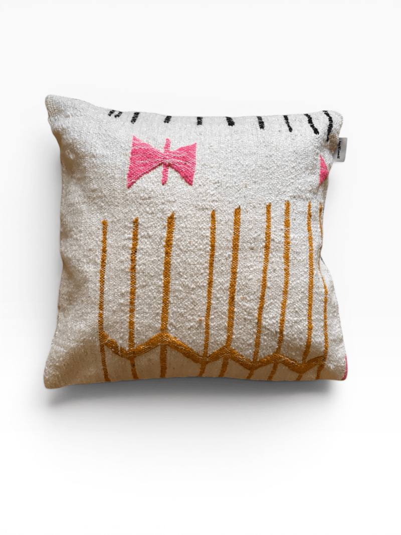 LEY! Kissen – Colorful Line, 50 x 50 cm, mit weißen, goldenen und schwarzen Linien sowie einer rosa Schleife.