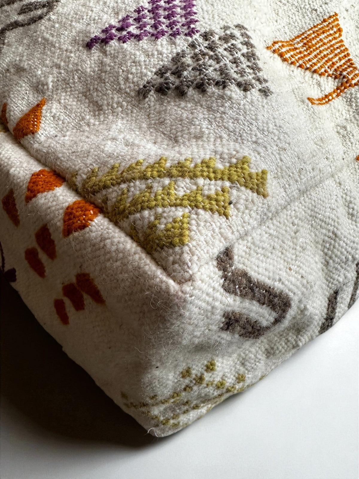 LEY! Großes Bodenkissen - Colorful Line - Remie