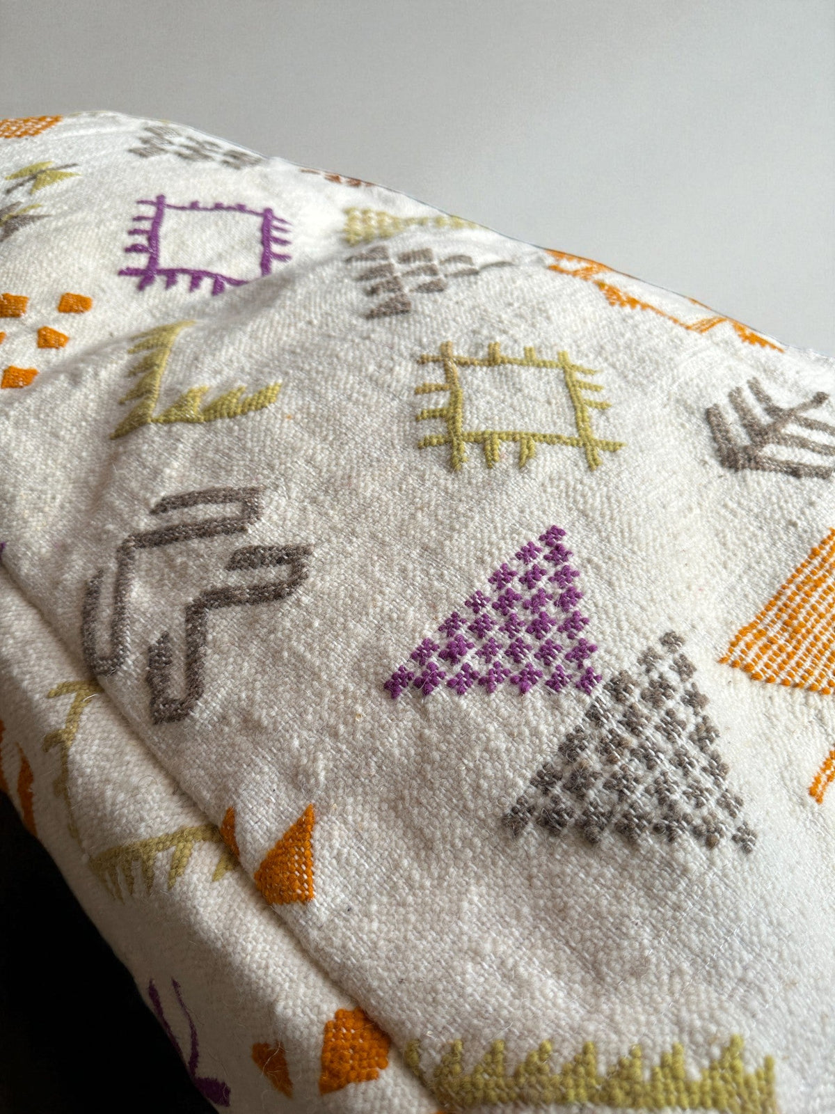 LEY! Großes Bodenkissen - Colorful Line - Remie