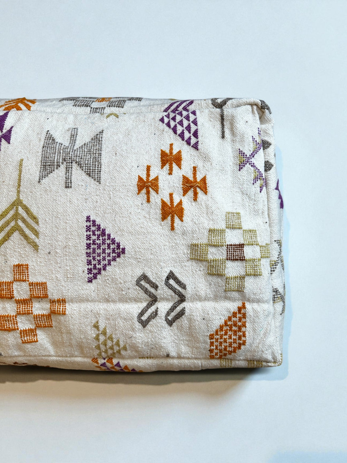 LEY! Großes Bodenkissen - Colorful Line - Jamina