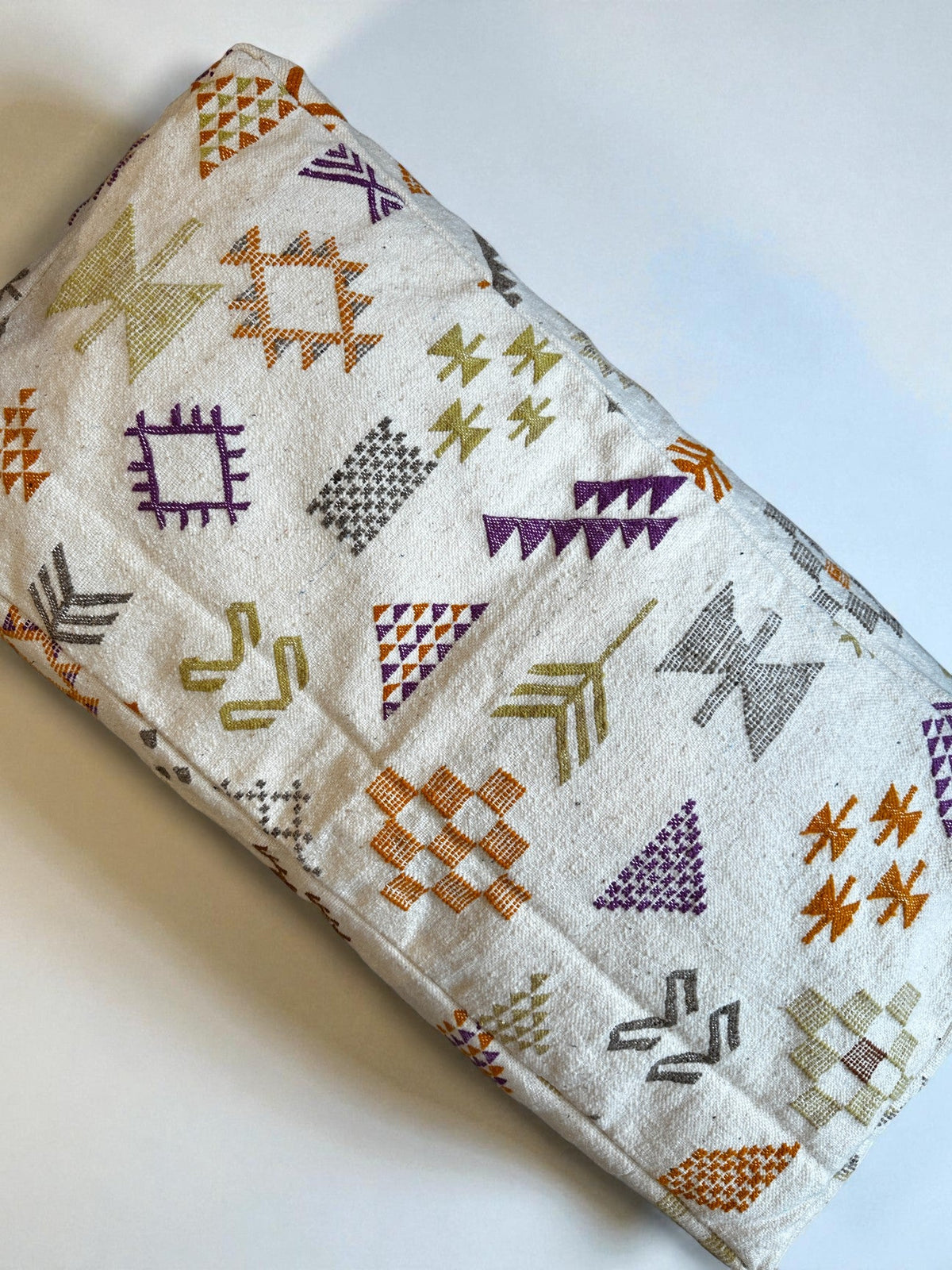 LEY! Großes Bodenkissen - Colorful Line - Jamina