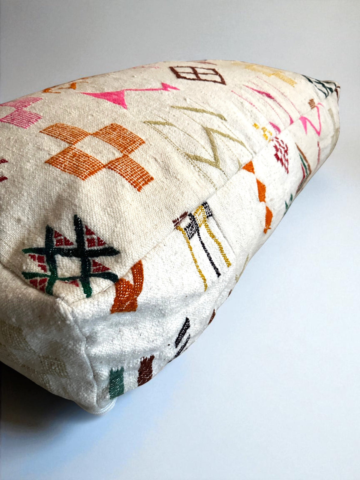 LEY! Großes Bodenkissen - Colorful Line - Odisa