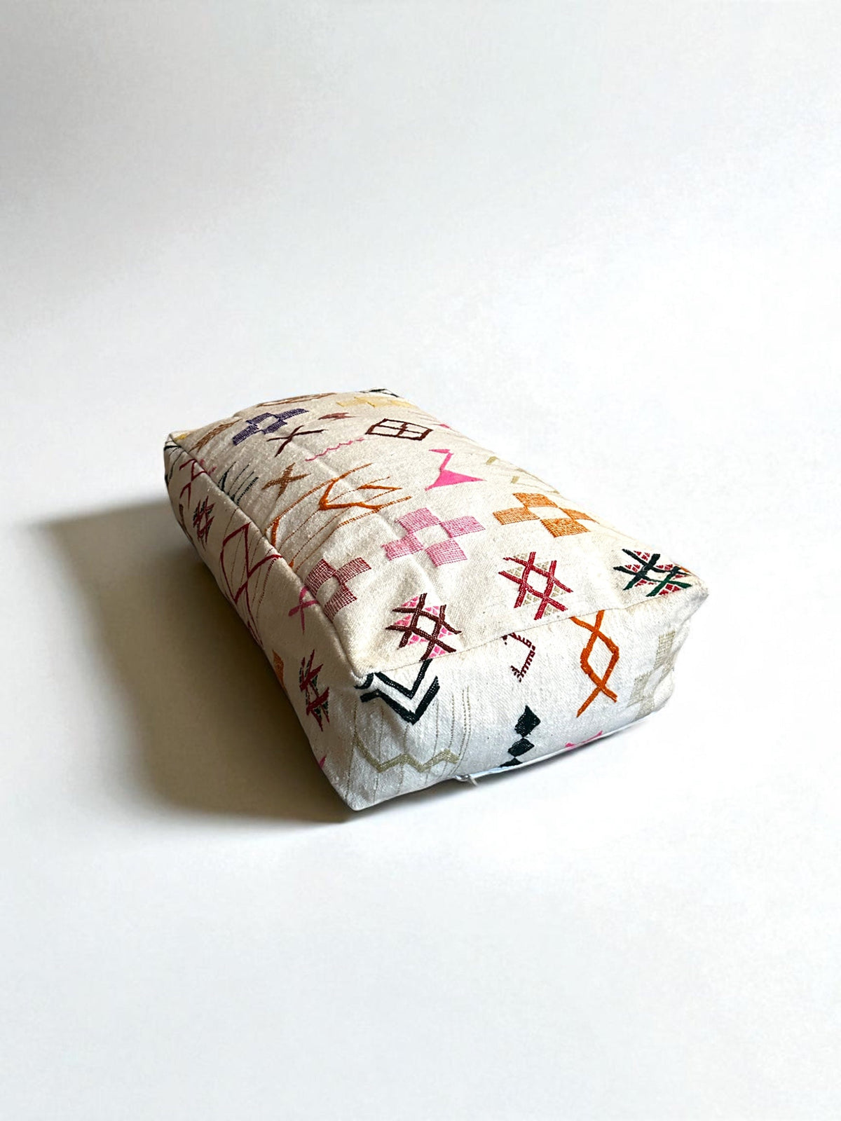 LEY! Großes Bodenkissen - Colorful Line - Odisa