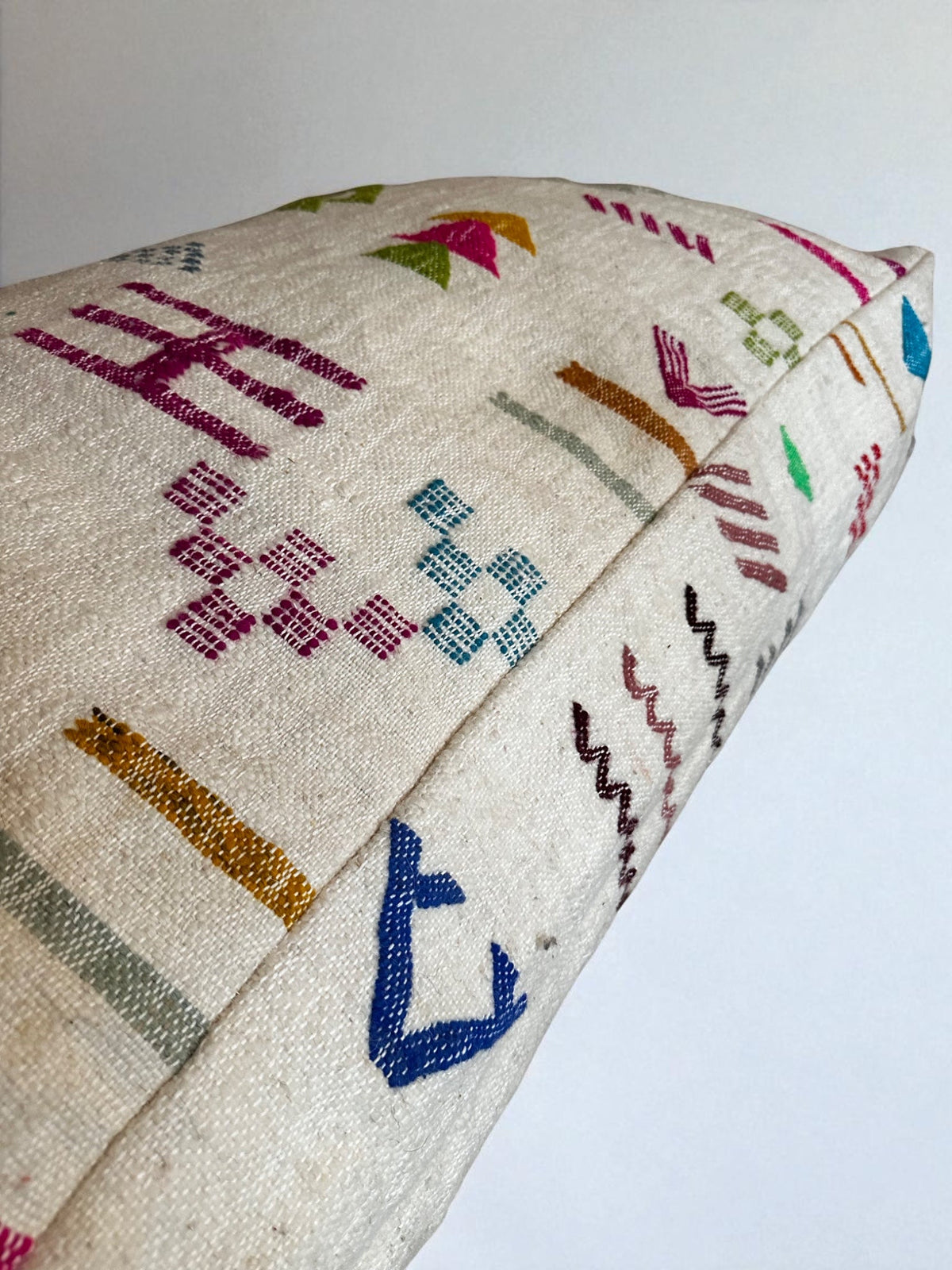 LEY! Großes Bodenkissen - Colorful Line - Resa