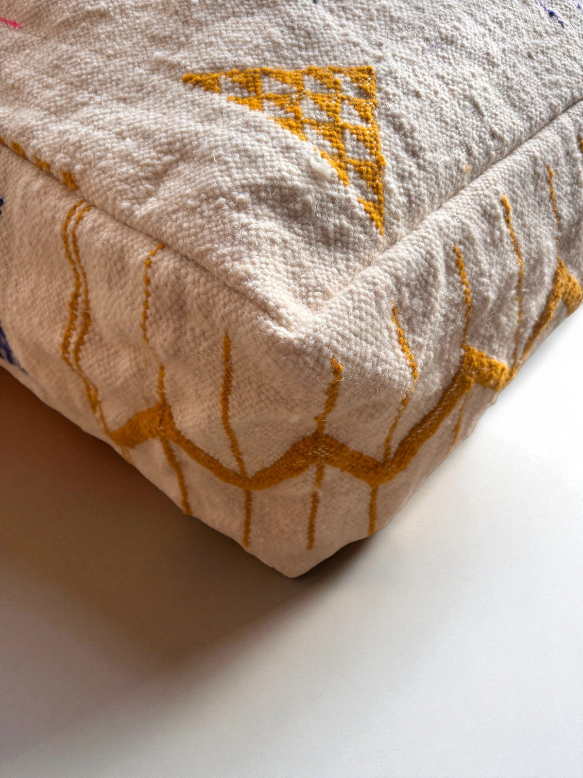 LEY Bodenkissen - colorful - Uma