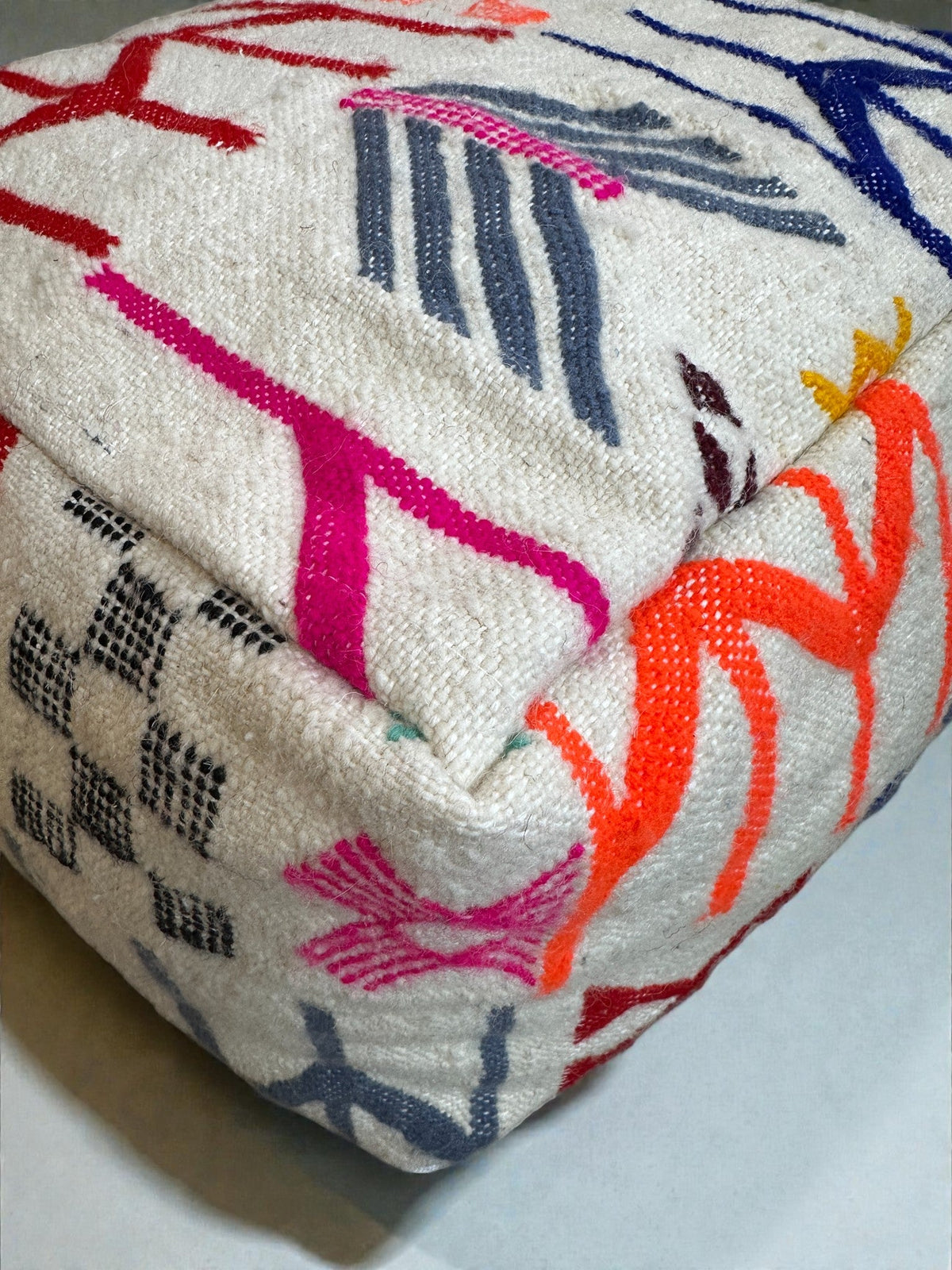 LEY! Bodenkissen - mini - Colorful Line -  Lio