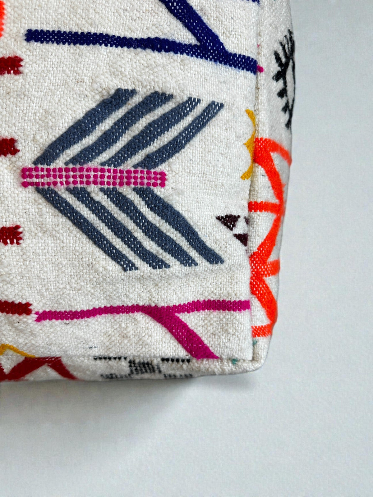LEY! Bodenkissen - mini - Colorful Line -  Lio